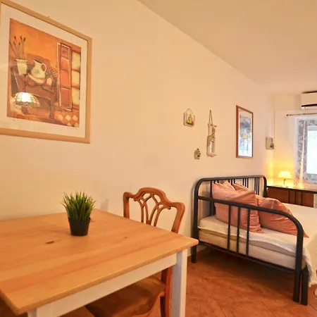 Apartments Greta Rovinj Exterior photo