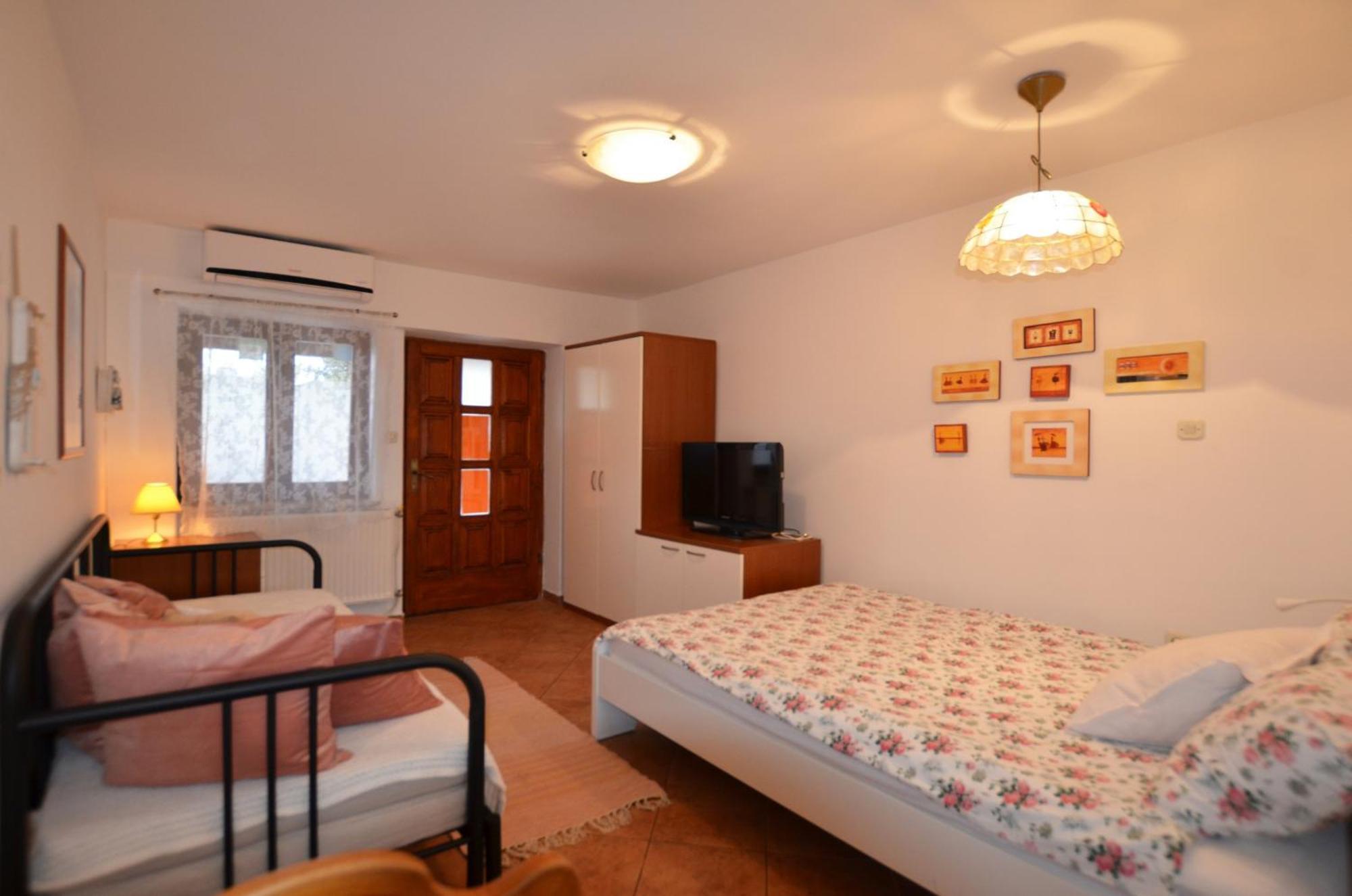 Greta Apartment *