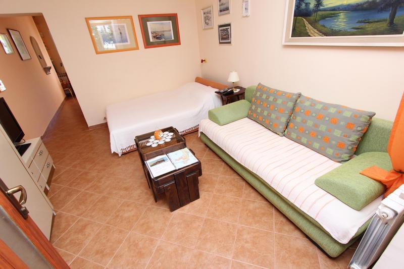 Greta Apartment *